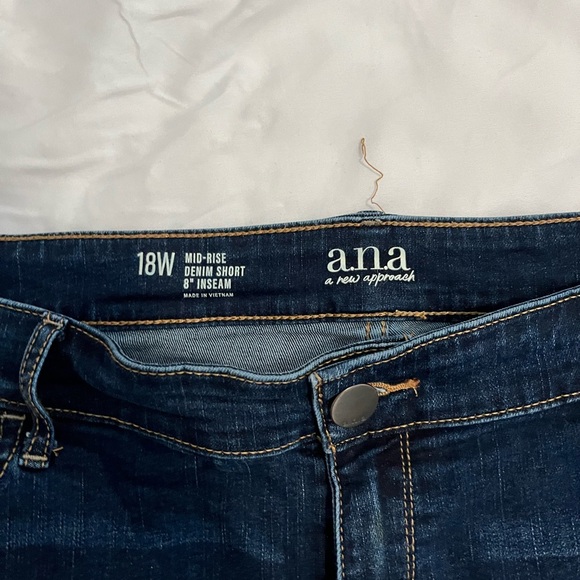 Ana, Ninewest, and Grace Vanderbilt Women’s Jean Shorts Lot Size- 18 - Picture 7 of 10